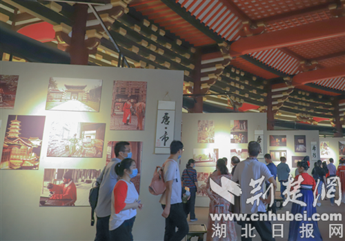 |中国唐文化摄影展《唐?》在襄阳开幕