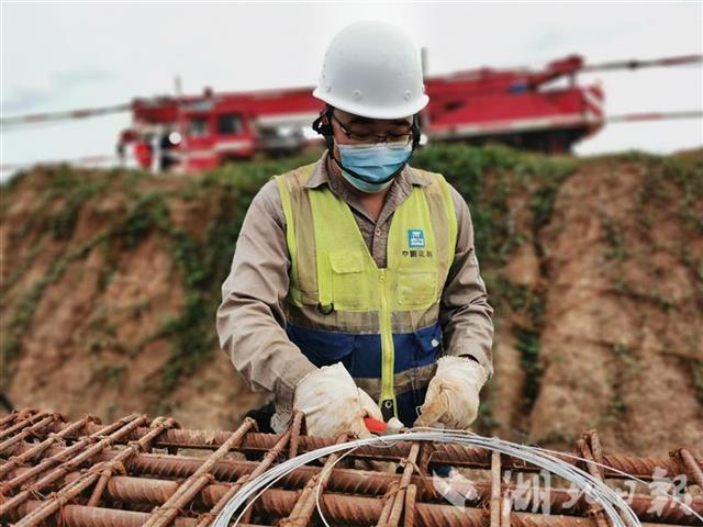|在汉央企双节期间国内海外施工“不打烊”