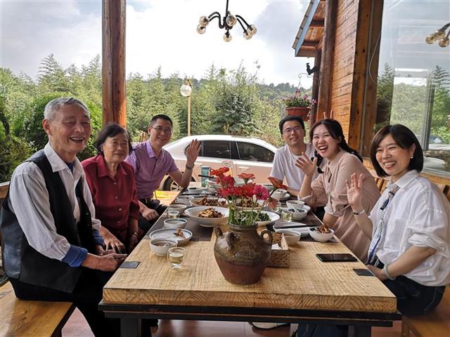 |国庆假期第二天 乡村度假人气旺