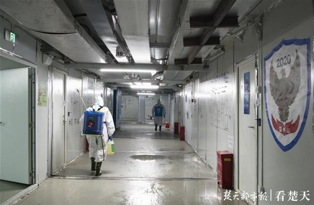 |女摄影师全程跟拍武汉“两山”建设，作品《雷和火的冲锋号》被国家博物馆永久收藏