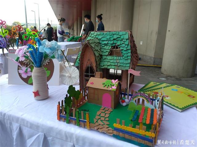 |智能垃圾分类箱来了！刷脸投放可回收垃圾，现金秒到账