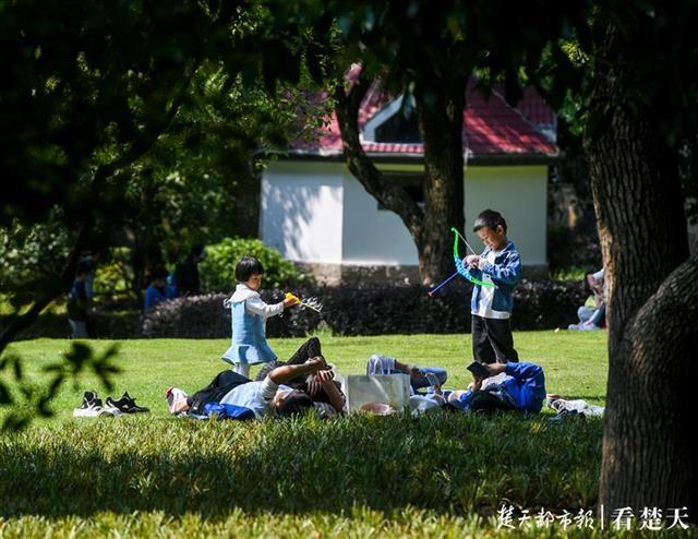 |暖阳露面，户外漫步抓住假期的尾巴