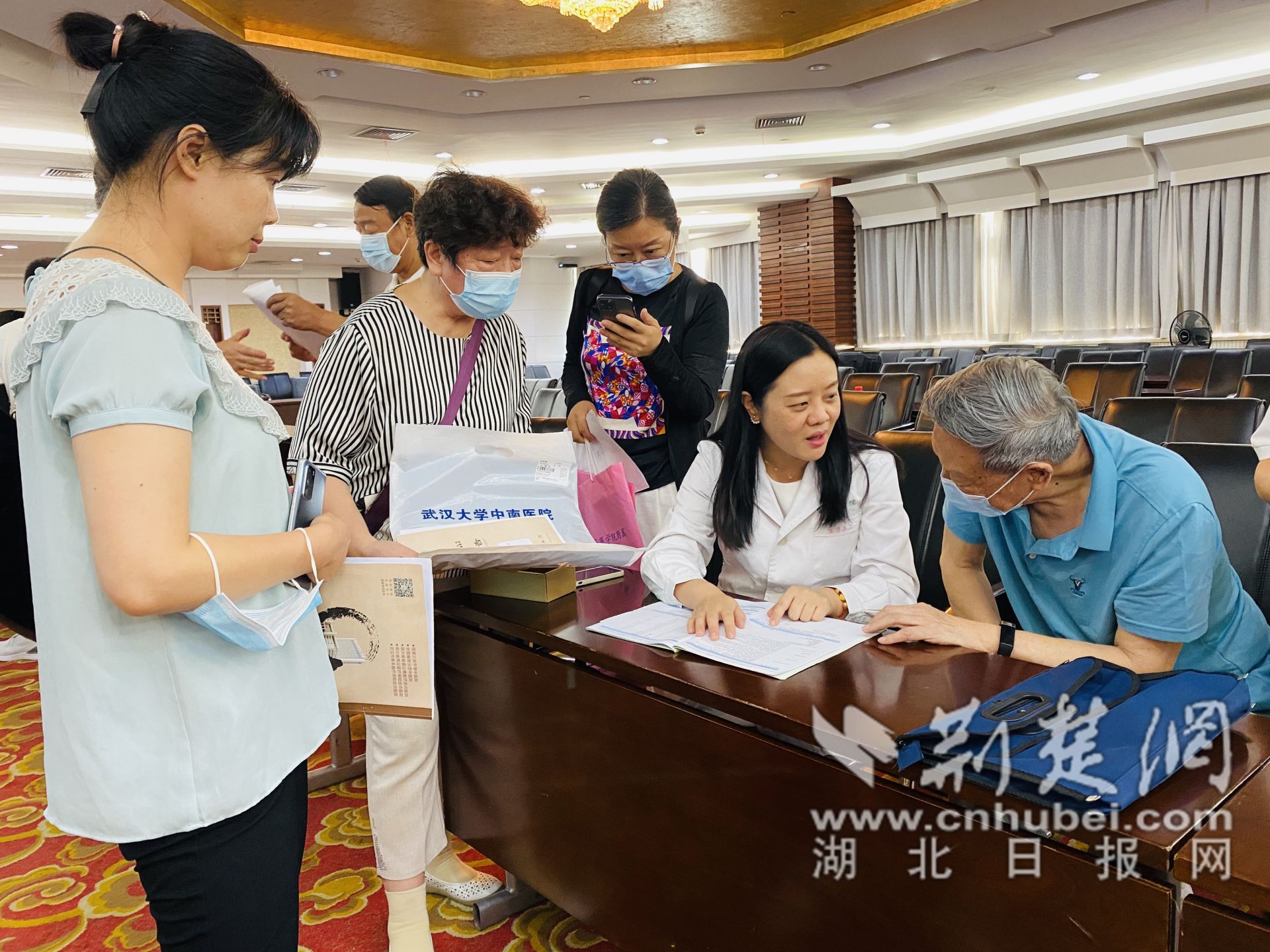 通化理想生活之同济医院甲乳疾病及肿瘤防治健康义诊在汉举行