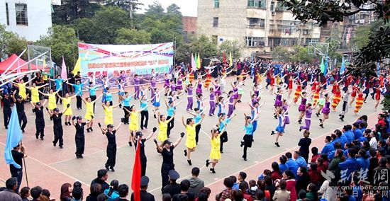 銅綠山礦過(guò)去熱鬧非凡的文體活動(dòng)（ 柯志鵬 攝）.jpg.jpg
