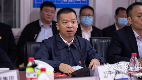 荆楚网>新闻频道>武汉快讯 武昌区市政集团党委书记,董事长李晟.
