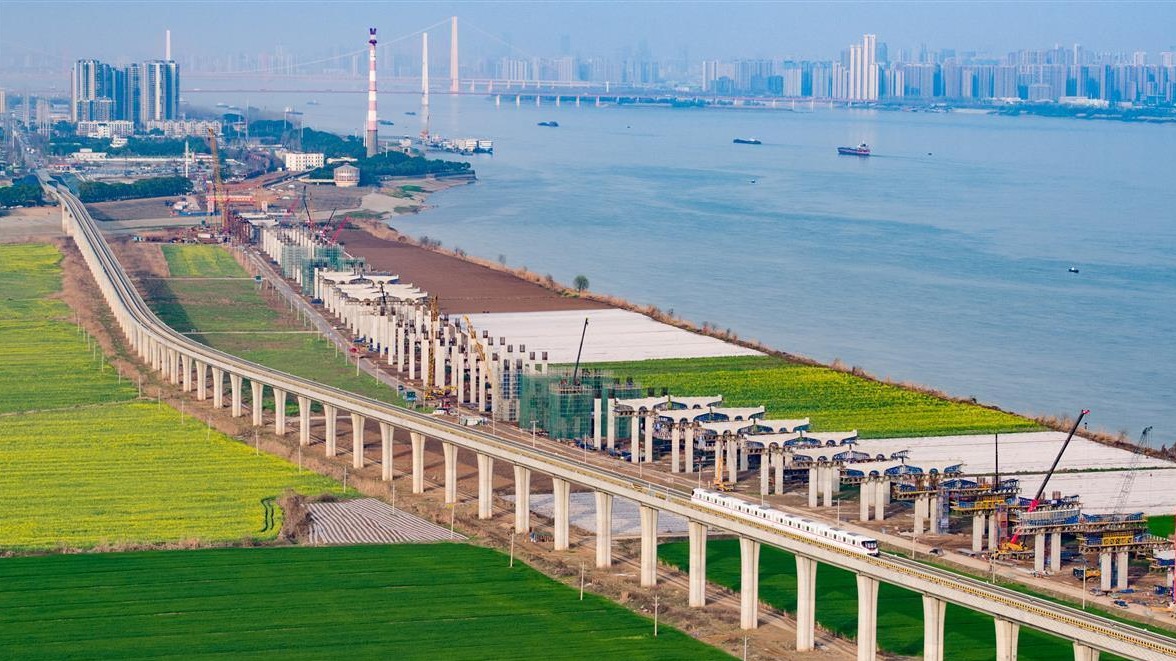 武漢：左岸大道經開段建設全面提速