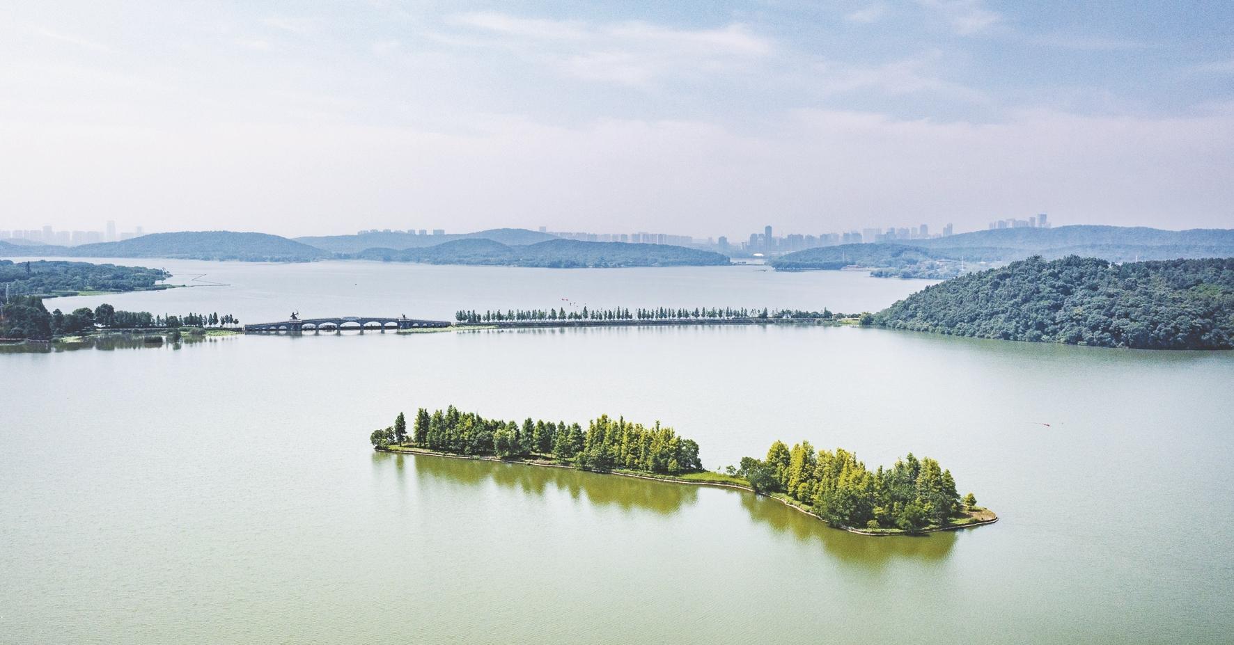 东湖风景区打造世界级城中湖典范