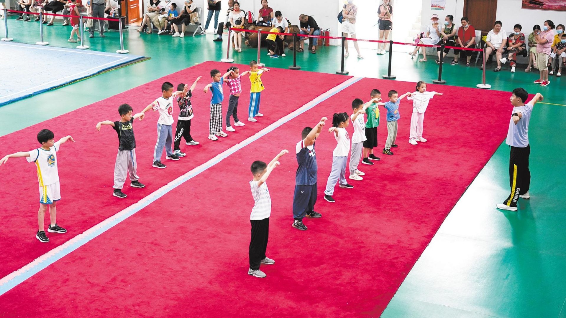 武漢市青少年體育夏令營開營
