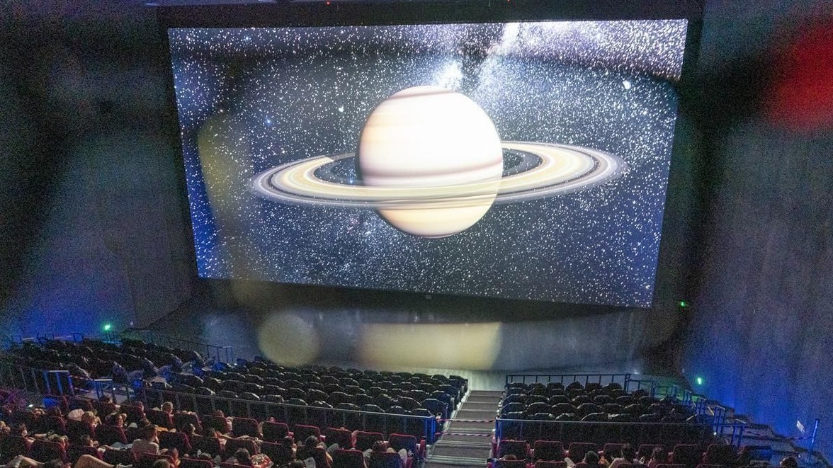暑假来省科技馆打卡 体验巨幕4D影院