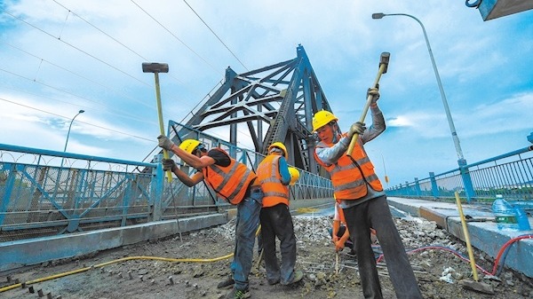襄阳汉江一桥首次大规模维修