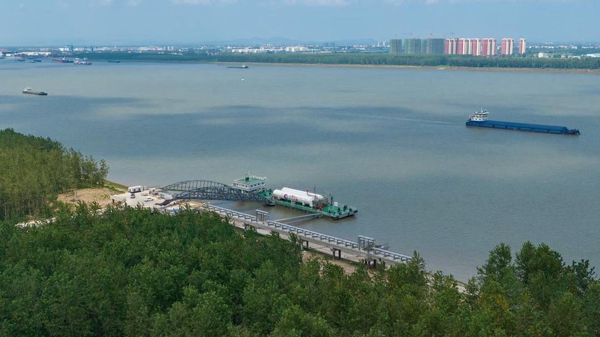 湖北首个水上LNG加注码头年内将投入运营