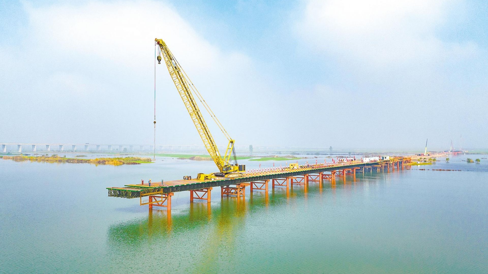 宜城汉江特大桥加速施工