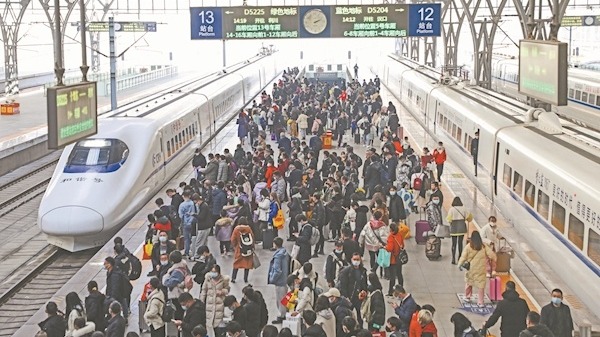 2023春運首日武鐵三大站客流量同比增18%