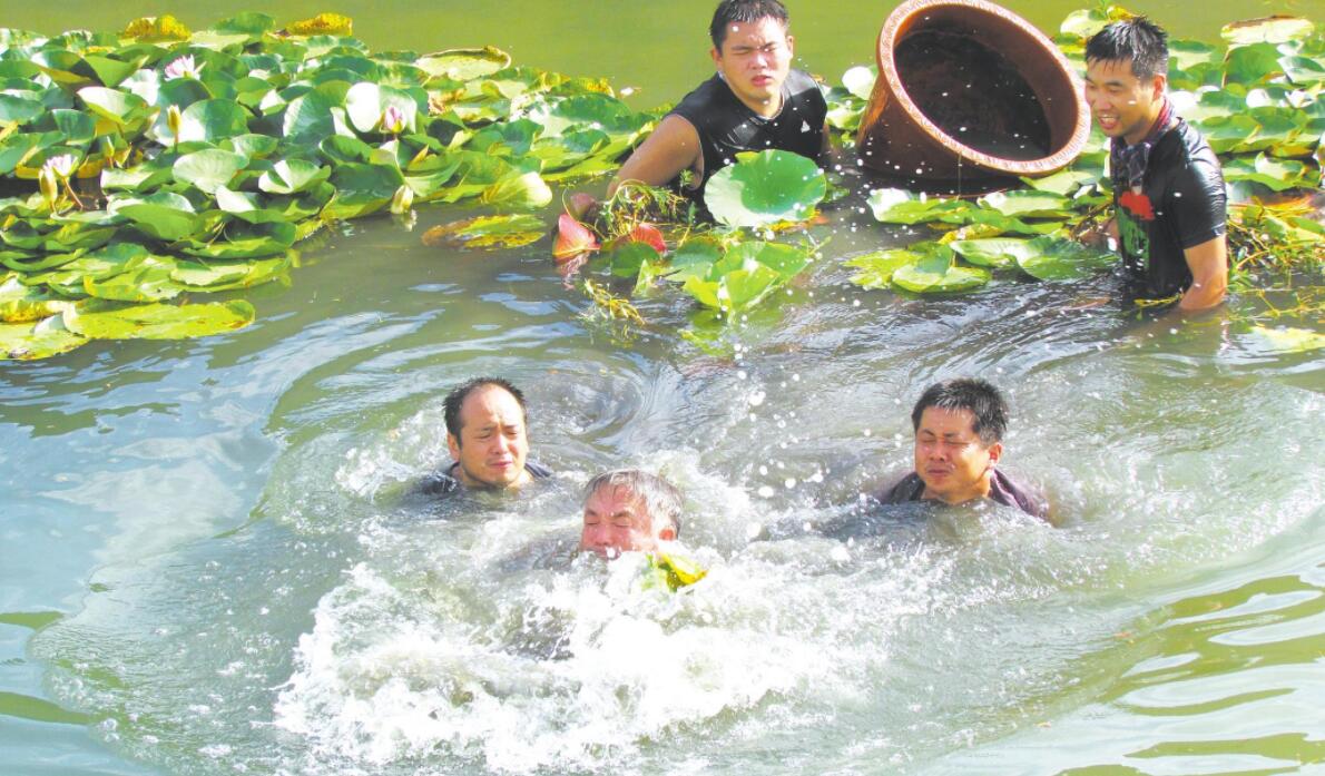 于湖深處守丹心