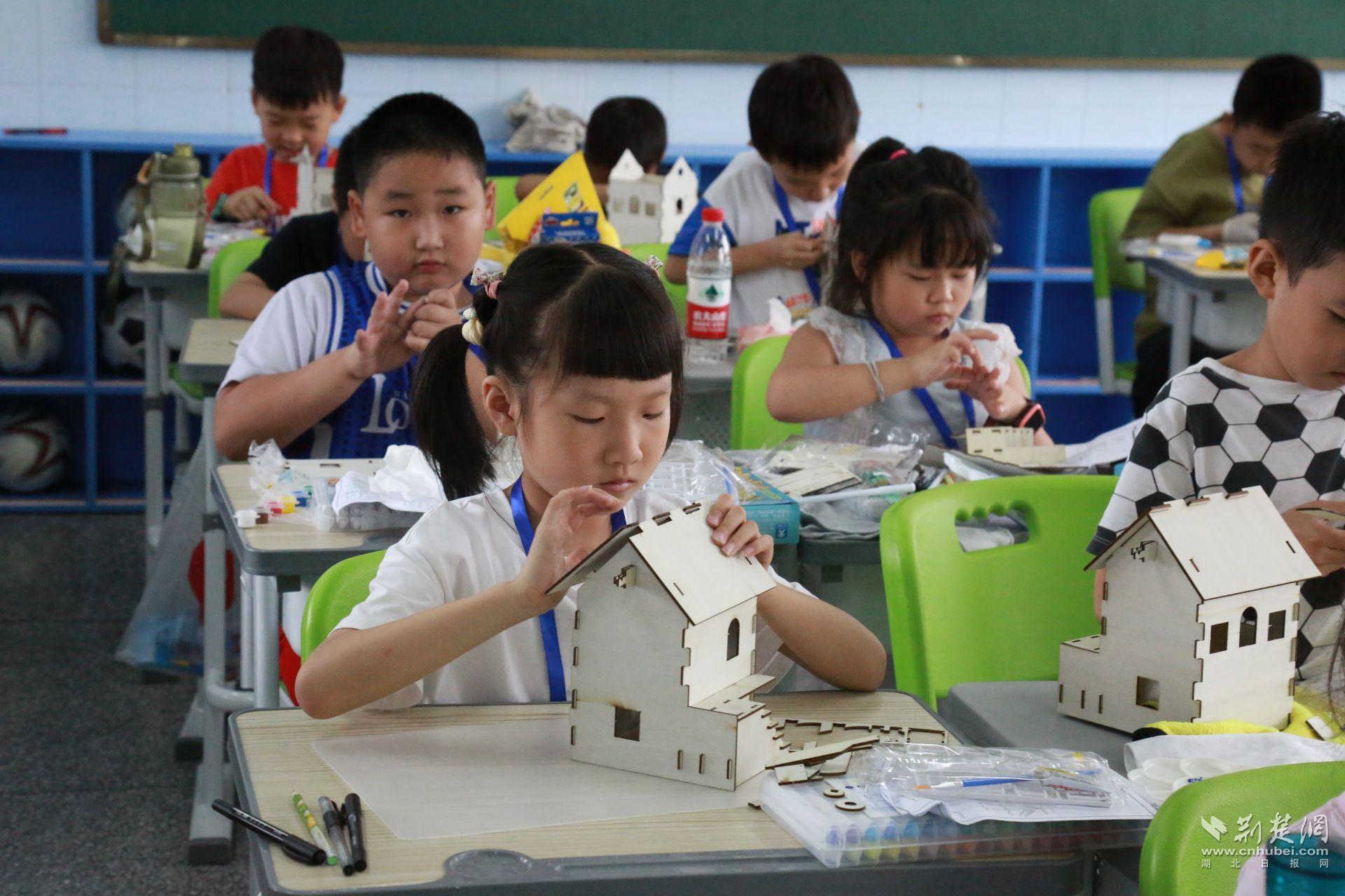 新城小学承办PP电子的官方网站2023年“共筑家园”全国青少年建筑模型教育竞赛湖北省选拔赛(图3)
