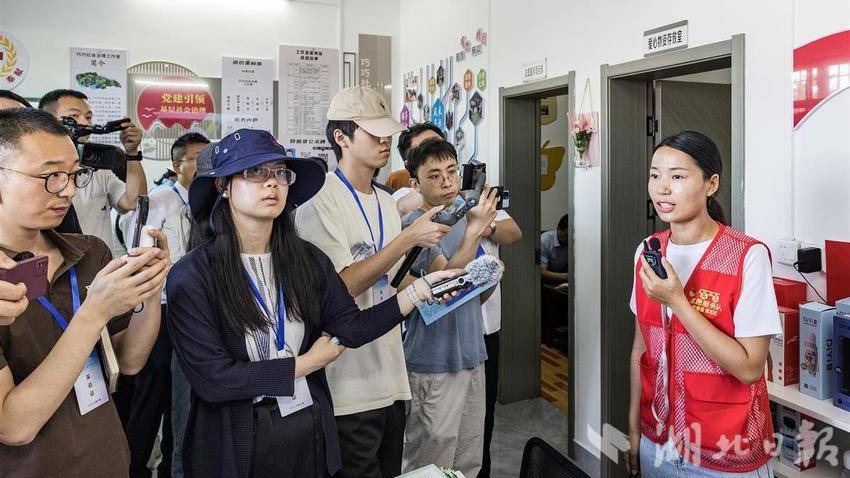 “高質量發展調研行”采訪團走進鄂州