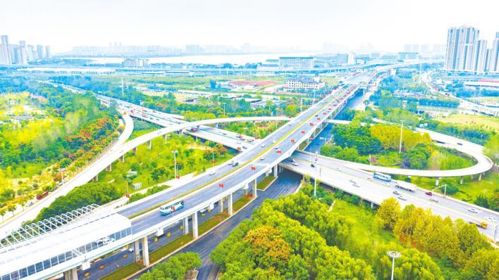 武汉白沙洲大道快速化改造工程正式通车