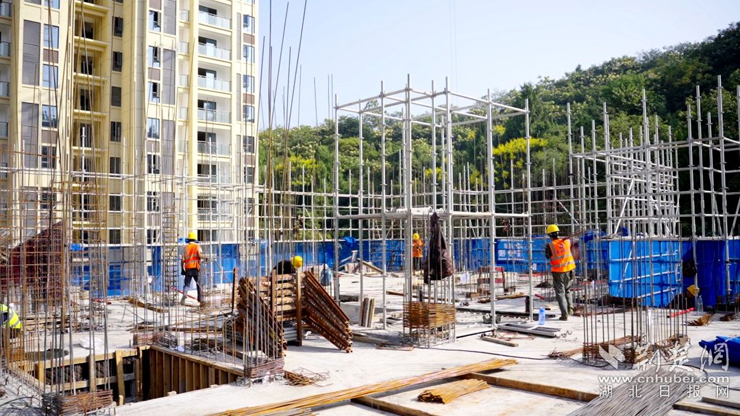 宜昌市西陵区黑虎山棚改安置房建设正酣_副本.jpg.jpg