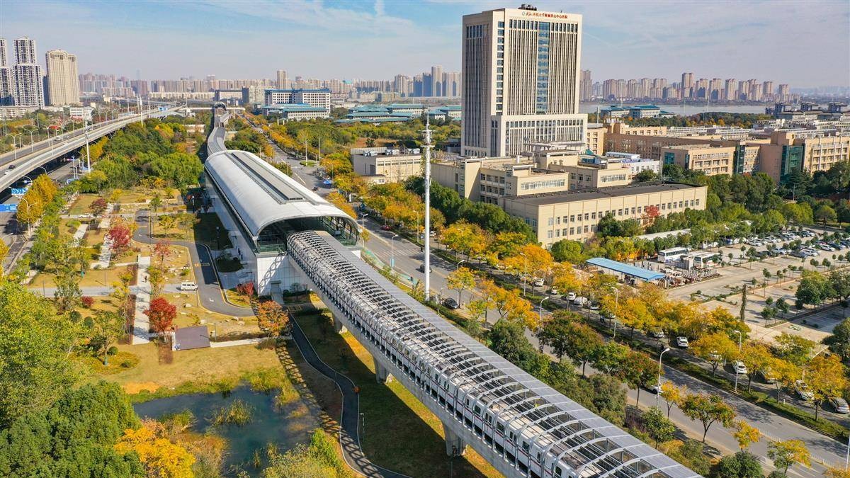 武汉地铁5号线调整工程开通试运营