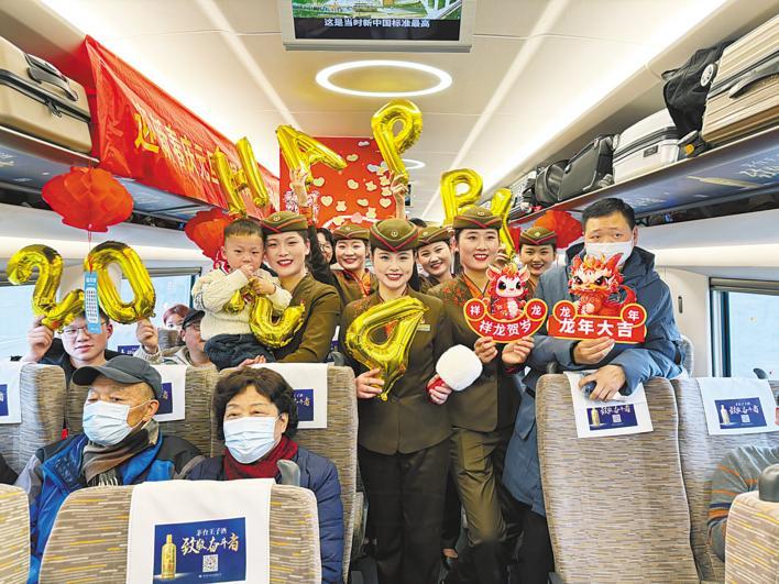 元旦假期第一天 武鐵發送旅客72萬人次