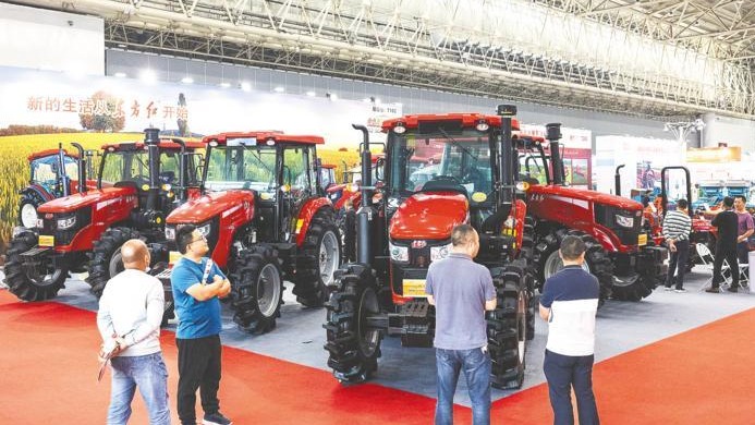  Agricultural machinery trade in to promote consumption