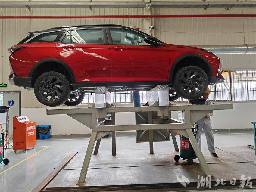 精拆细解看报废汽车如何“变废为宝”