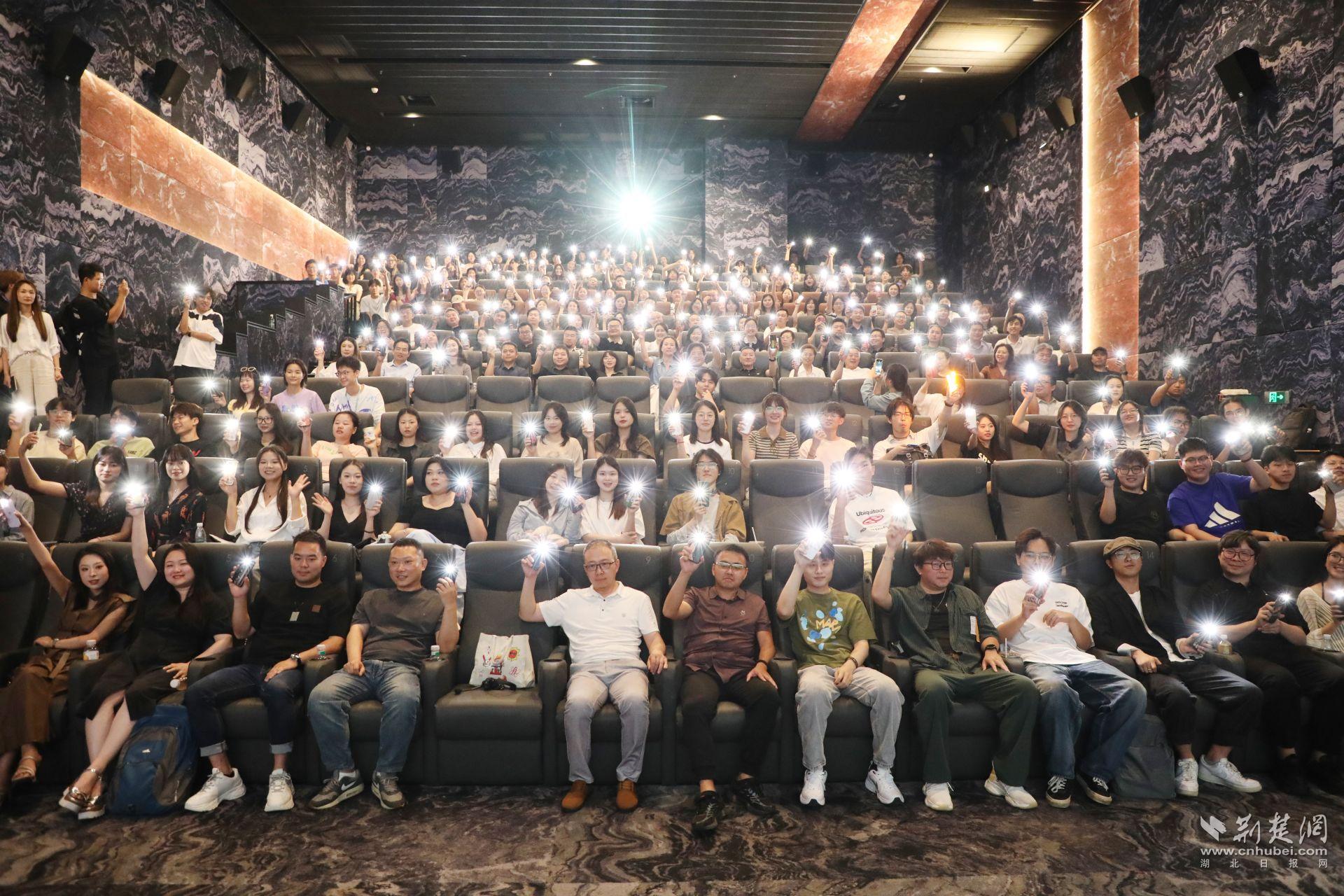 “特效+软科幻”这所高校毕业生影视作品首映礼广受赞誉(图4)