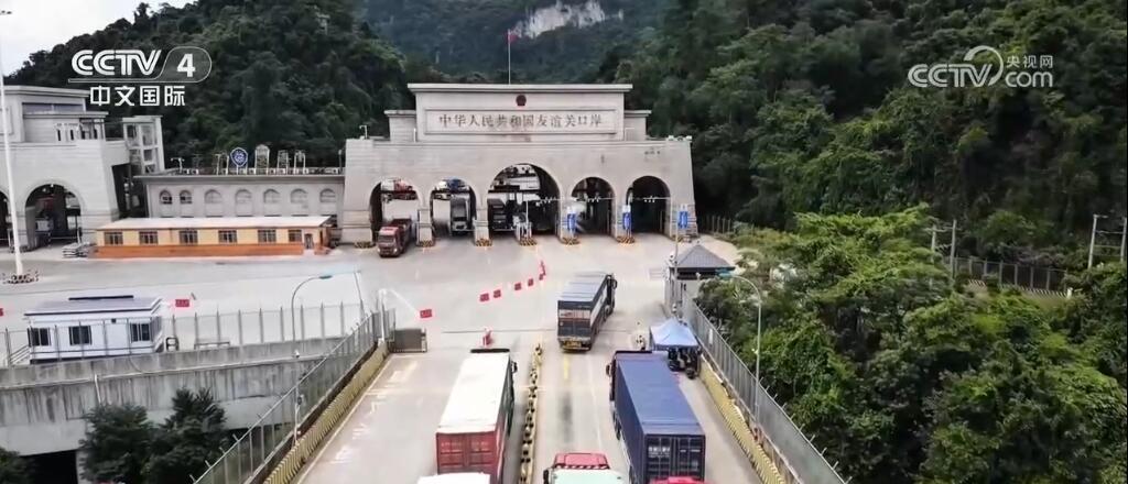 开云网站：专用通道、网上申报、零延时……多项便捷通关政策助力口岸经济(图4)