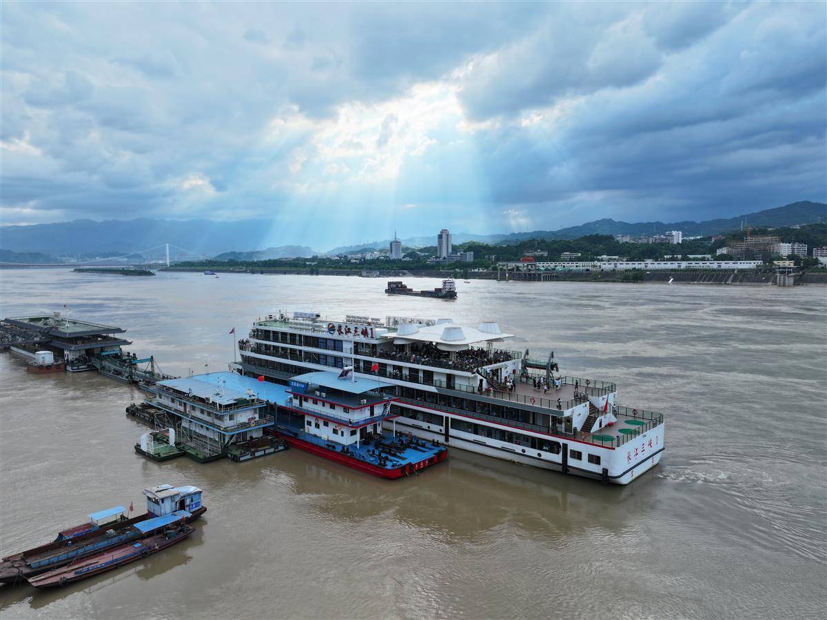 纯电动游轮长江三峡1号 累计接待游客超70万