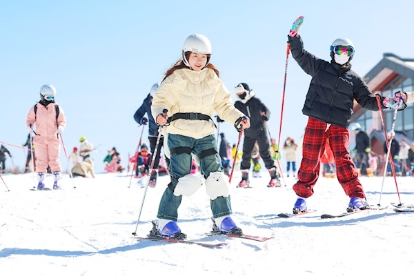 又是一年滑雪季 保康滑雪场“开板”