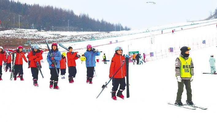 綠蔥坡滑雪場讓高山小鎮(zhèn)脫胎換骨