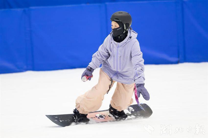 “家門口的滑雪場”里過冰雪春節(jié)