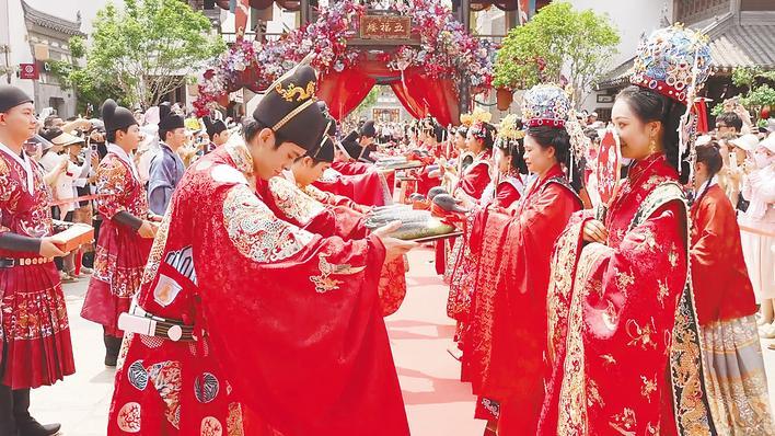 孝感举办专场国风婚礼