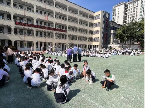 Haotang社区,Echeng区:警察和社区共同努力,提出