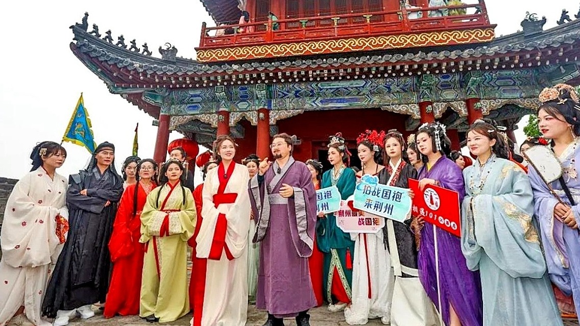 “戰(zhàn)國(guó)袍旅拍”驚艷外地游客朋友圈