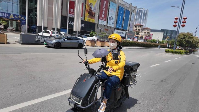 宜都年轻干部换位体验 外卖小哥迎来暖“新”驿站