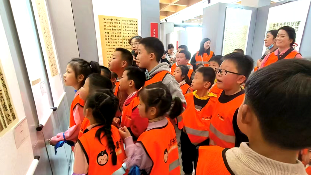 “我驕傲，我是小小紅色講解員！”
