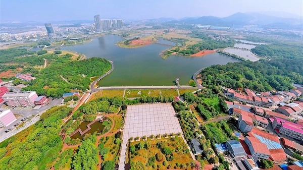 51歲的紅旗水庫蝶變成生態(tài)公園