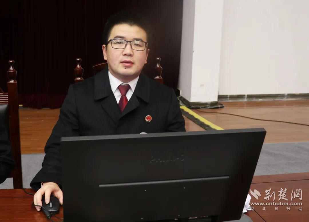 Mao Weiʮ-Prosecutor Blueʵӳԭʼ