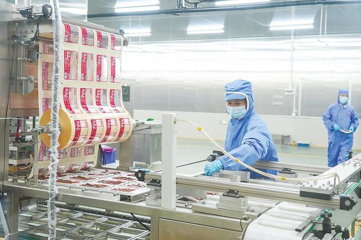 上半年出口增长235% 仙桃黄鳝加速“拱”上世界餐桌