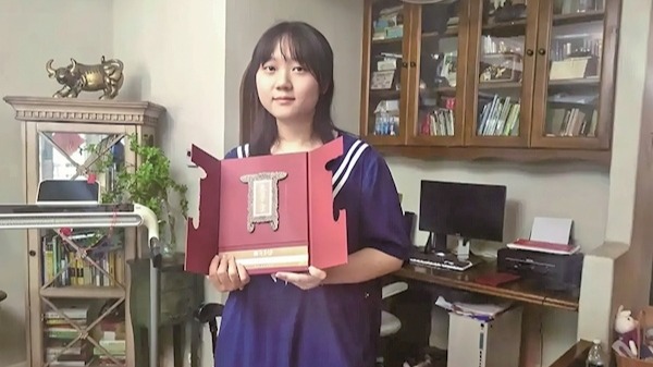 湖北今年投递的第一个 胡宇秋收到北大录取通知书