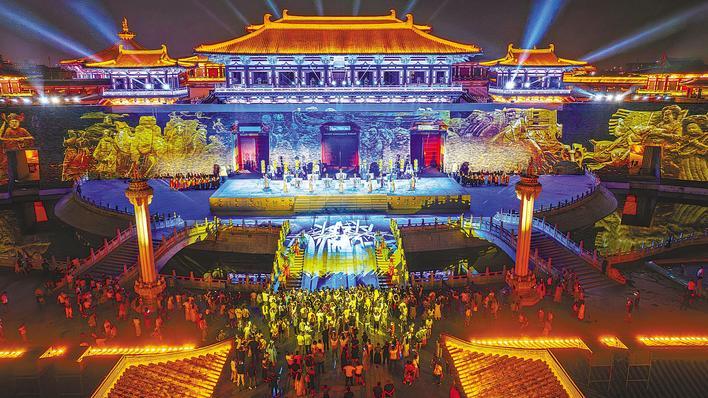 新“夜”態(tài)點亮夏日經(jīng)濟
