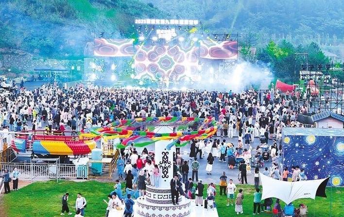 湖北避暑游 清凉地标留客 花式服务贴心