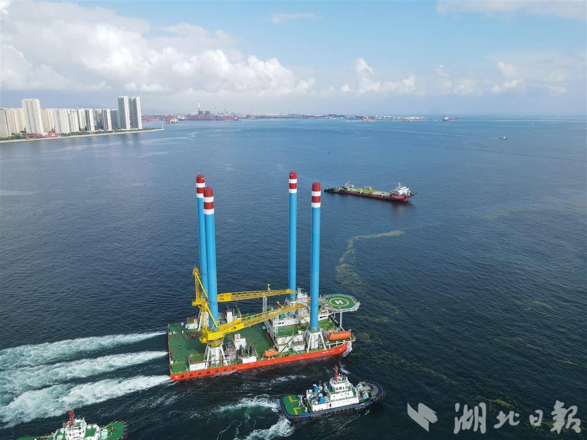 两座武汉造“海上高脚屋”启程发货沙特