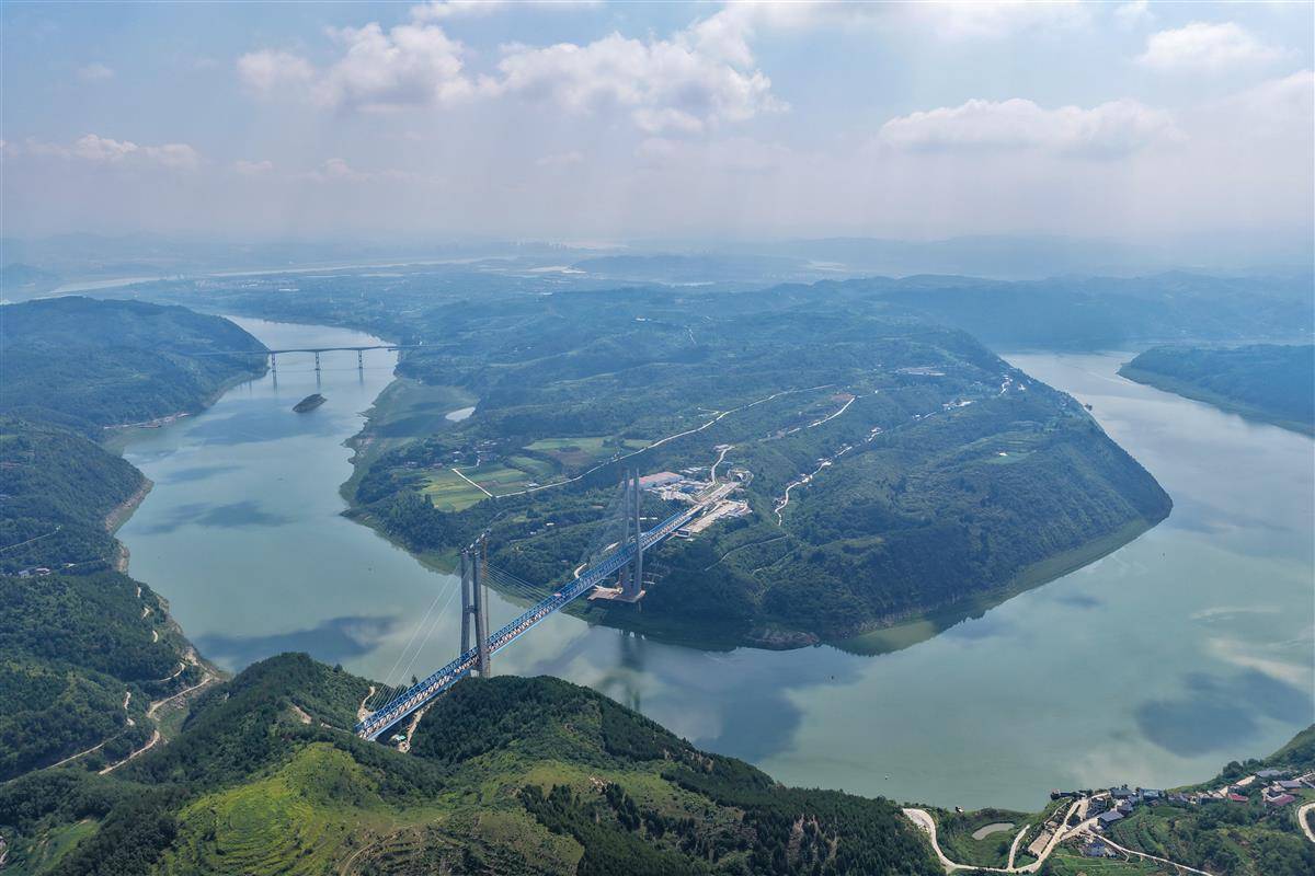 為護水源地 西十高鐵漢江特大橋“逼”出世界之最