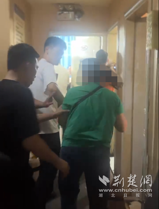 分辨率案例就像“闪电”，代祷具有“温