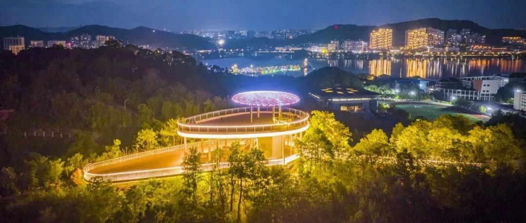 酷似發(fā)光飛碟！黃石新增一地標(biāo)景點(diǎn)