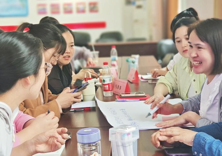 江漢區(qū)推動(dòng)治理現(xiàn)代化暖民心惠民生
