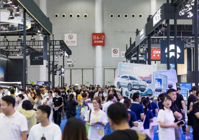 首秀！首展！明星车型来汉