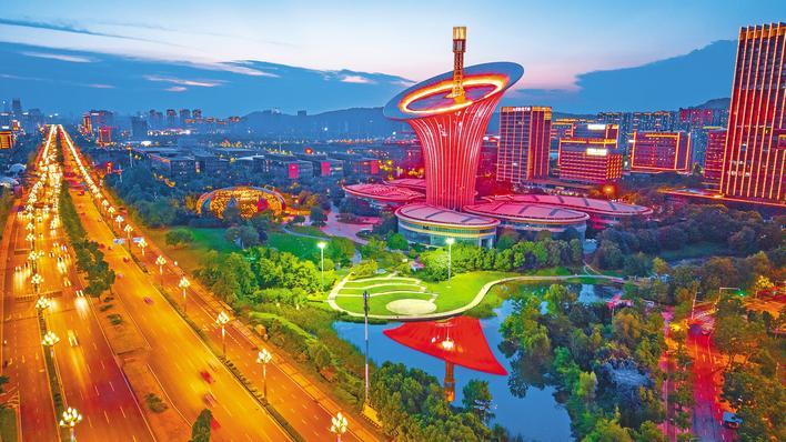 向着建成支点奋楫前行